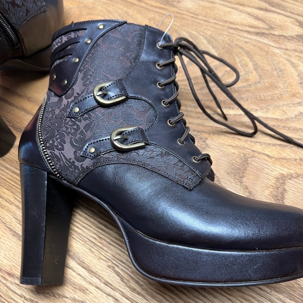 Elegant Lace-Up Brown Ankle Boots - Picture 5 of 5